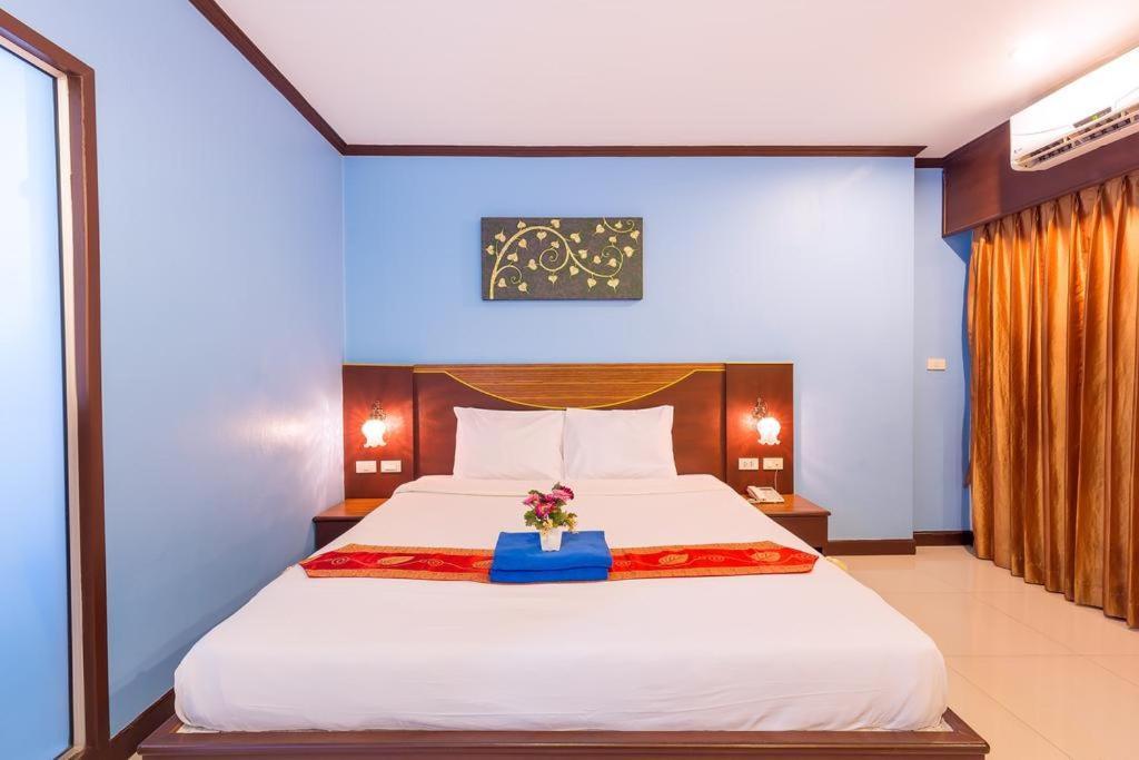 Patong Sharaya Boutique Complex酒店 外观 照片